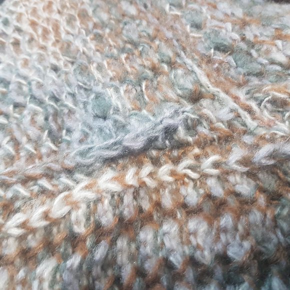 Chunky Knit Infinity Scarf - Picture 3 of 4